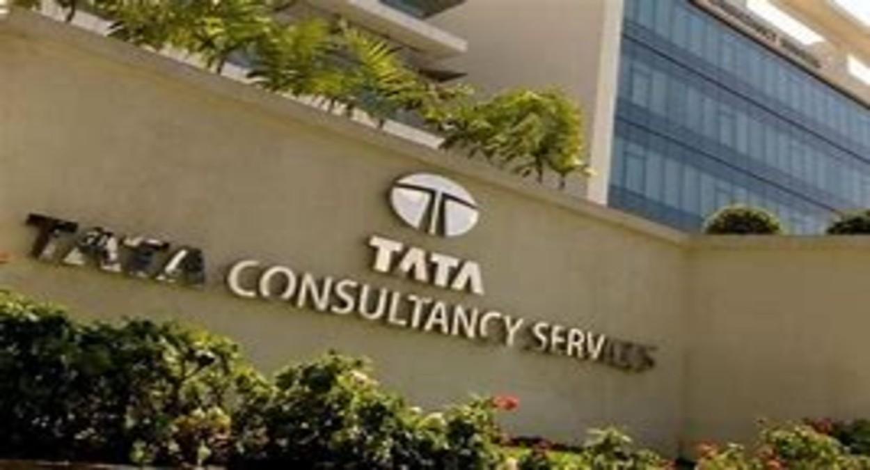 TCS is withholding quarterly bonuses of senior employees, Why?